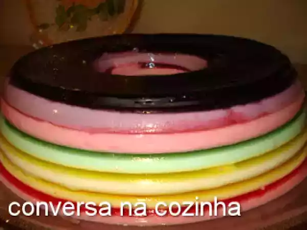 Receita Gelatina colorida em camadas