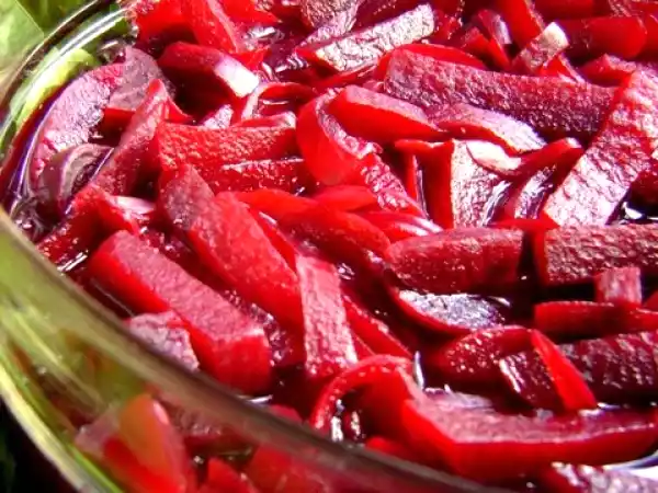 Receita Salada de beterrabas ao molho suave de limão