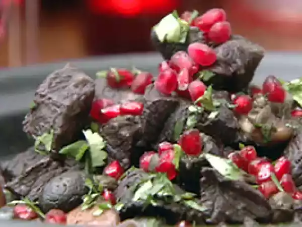 Receita Tagine de cordeiro, azeitonas e cebolas carameladas
