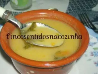 Receita Sopa de feijão branco com alface