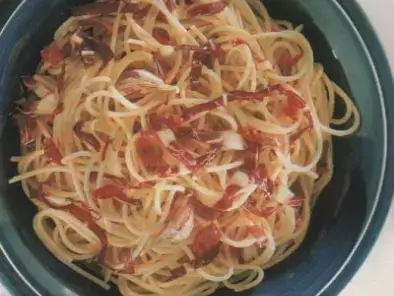 Receita Espaguetti ao alho e óleo com repolho roxo