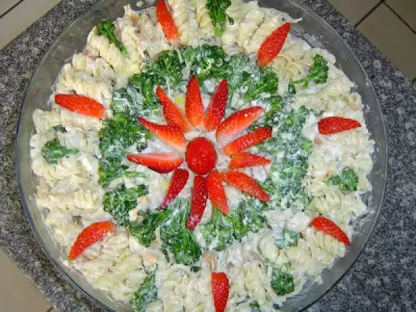 Receita Salada de macarrão parafuso (cris)