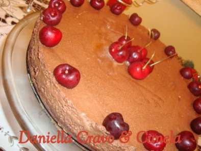 Receita Torta mousse de chocolate trufado e cerejas
