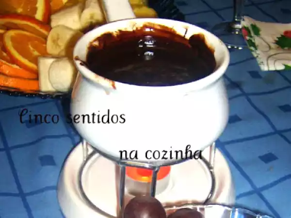 Receita A sobremesa da passagem de ano- fondue de chocolate!