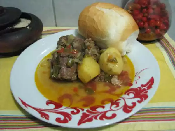 Receita Pescoço de peru à portuguesa