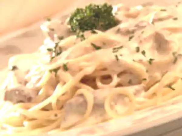 Receita Macarrão ao molho branco e atum
