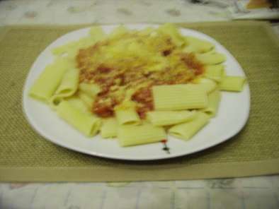 Receita Massa com tomate e queijo ralado