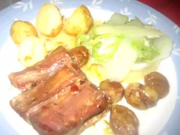 Receita Entrecosto assado com tomilho limão e mel, batata assada, castanhas e couve chinesa