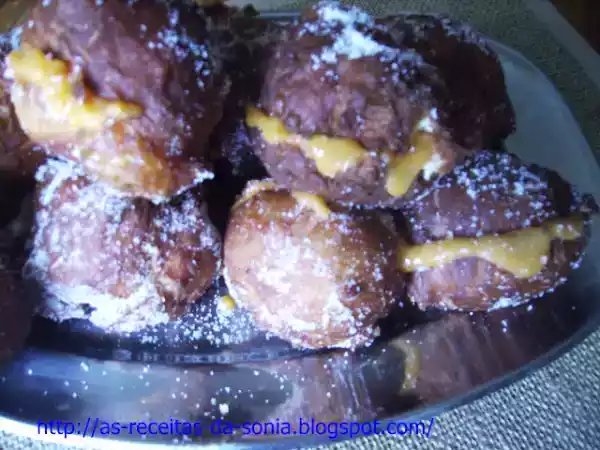 Receita Bolas de berlim com farinha brioche e doce de ovos