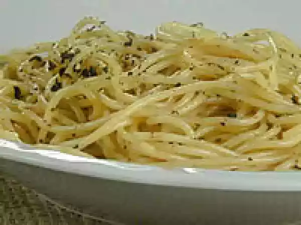 Receita Espaguete ao alho com azeite de oliva e ervas (vegana)
