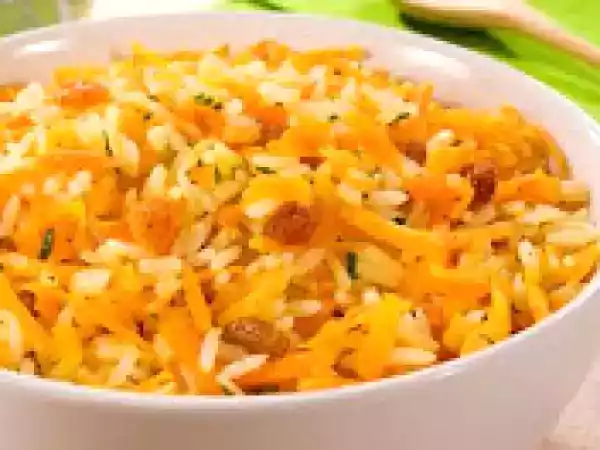 Receita Arroz com cenoura e passas (vegana)