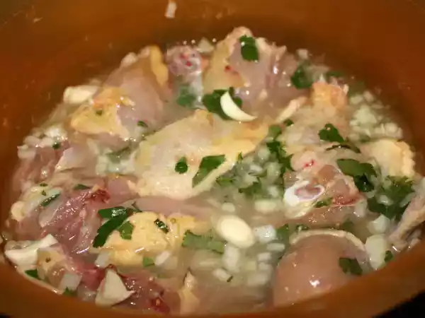 Receita Frango guisado com esparguete