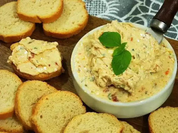 Receita Patê de tomate seco com manjericão