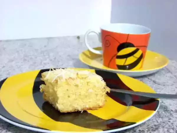 Receita Bolo de coco sem glúten e sem lactose.