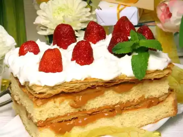 Receita Tarte semi-folhada com morangos