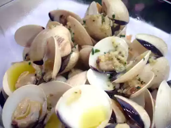 Receita Amêijoas à bolhão pato
