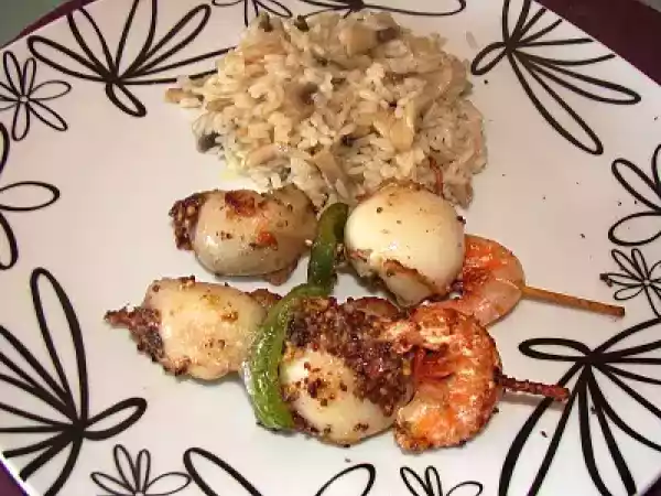 Receita Espetadas de chocos c/ arroz de cogumelos