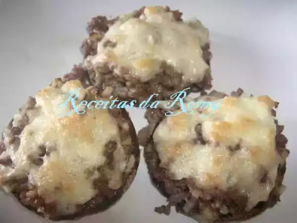 Receita Cogumelos portobellos recheados com carne