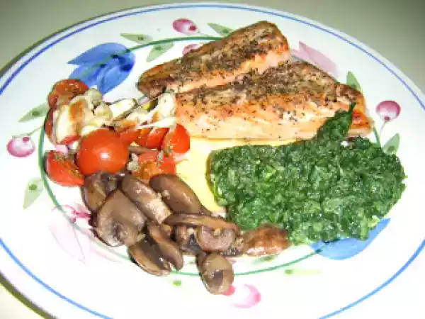 Receita Salmão no forno com misto de legumes