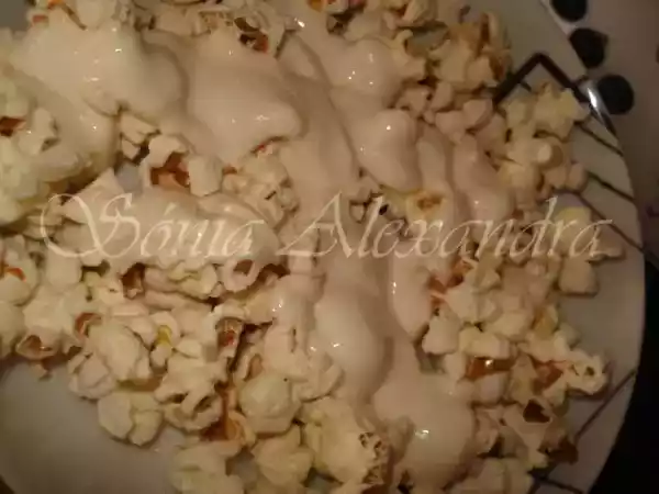 Receita Pipocas...com molho de iogurte...