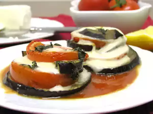 Receita Beringela e tomate assados com queijo