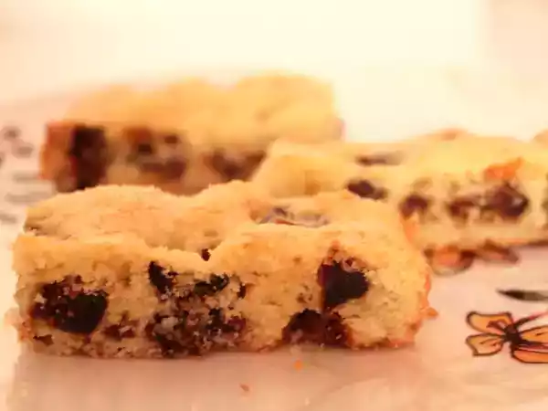 Receita Bolo de limão com figos secos