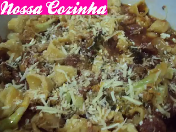Receita Capeletti com calabresa e brócolis