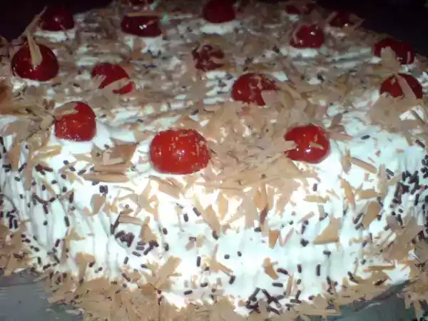 Receita Bolo floresta negra de chocolate e coco