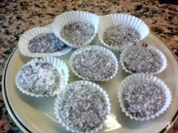 Receita Bolinhos de chocolate com coco