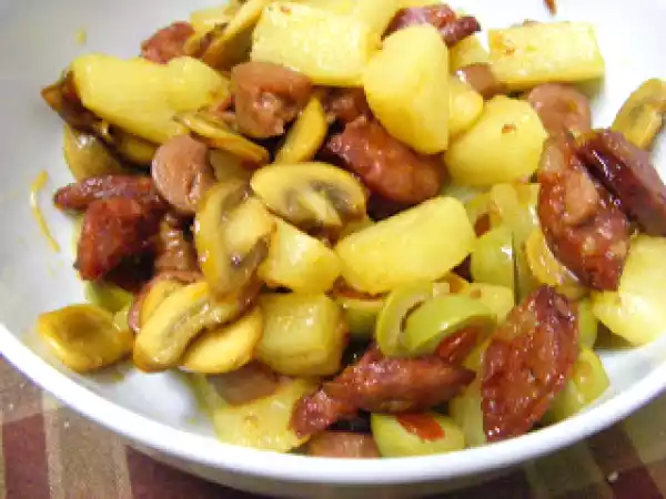 Receita Ananás, chouriço e azeitonas