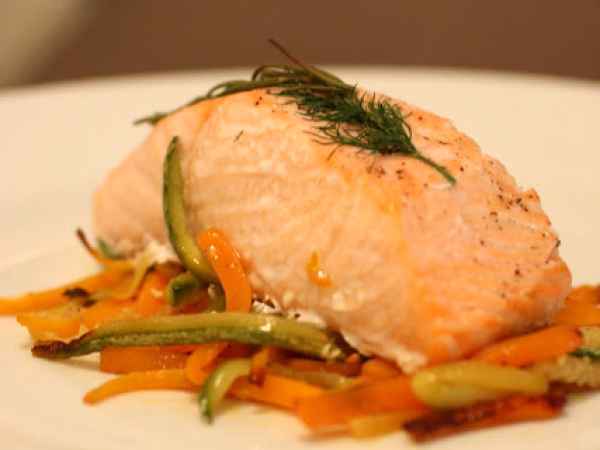 Receita Salmão no papelote (com alho francês)