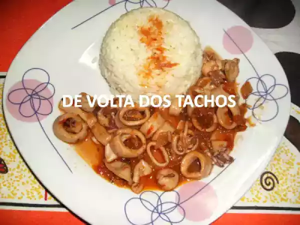 Receita Arroz branco com lulas estufadas