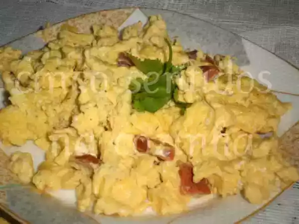 Receita Ovos mexidos com chouriço