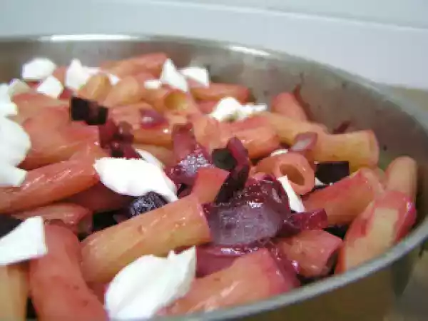 Receita Massa com beterraba, bacon e queijo