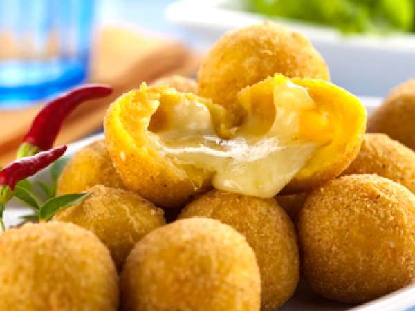 Receita Bolinha de milho e queijo