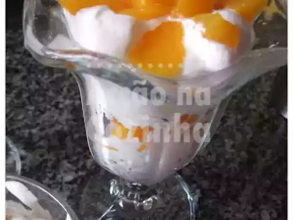 Receita Delícia de natas e pêssego