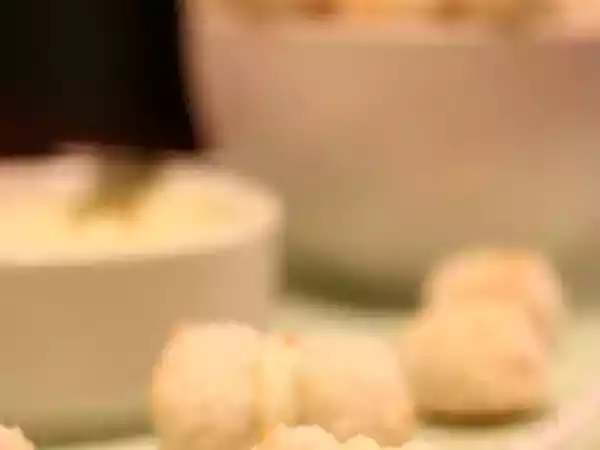 Receita Bolinhas de coco com creme de limão