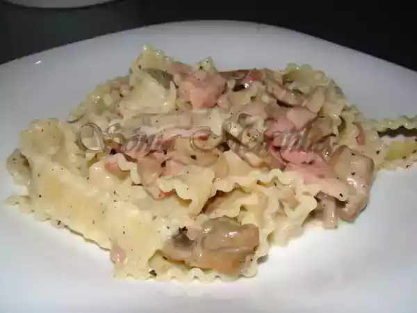 Receita Massada de bacon, fiambre e cogumelos aromatizado com manjericão seco