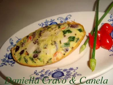Receita Omelete de azeitonas pretas, pimenta biquinho, palmito e cebolinha