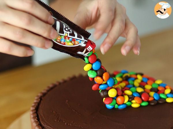 Bolo de Pasta de Chocolate: Bolo Minecraft quadrado com espada cravada de  Pasta de Chocolate