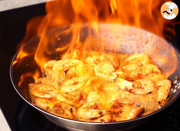 3 receitas de pratos flambados com whisky para o almoço de Dia dos