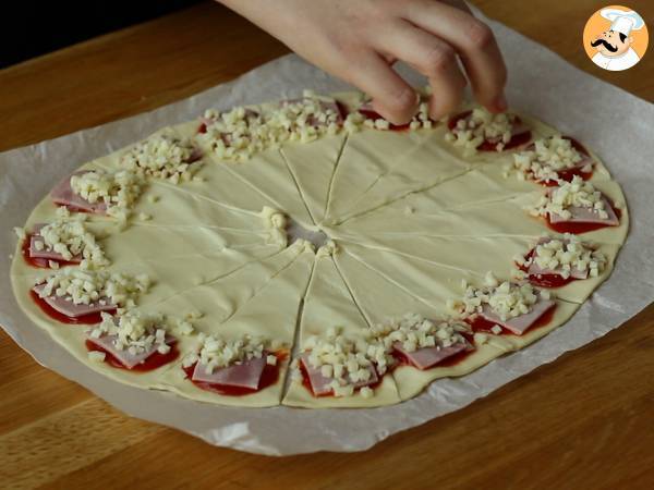 Mini Croissants Pizza de queijo e fiambre - Preparação Passo 3