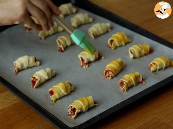 Mini Croissants Pizza de queijo e fiambre - Preparação Passo 5