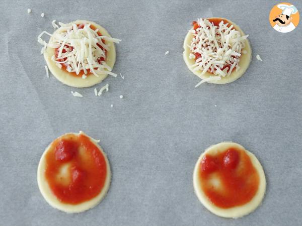 Mini pizzas de massa folhada - Preparação Passo 2