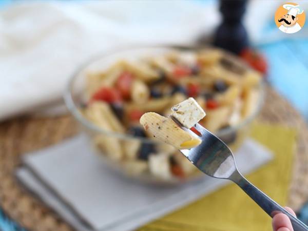 Salada de macarrão (tomate, feta e azeitonas) - Preparação Passo 5