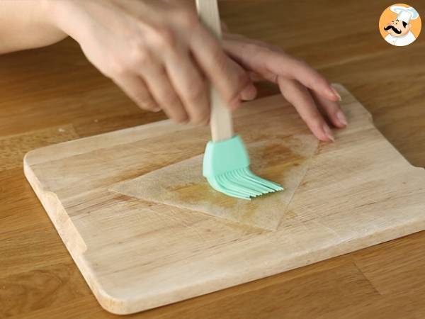 Cones de brick recheados com queijo e embutido - Preparação Passo 2