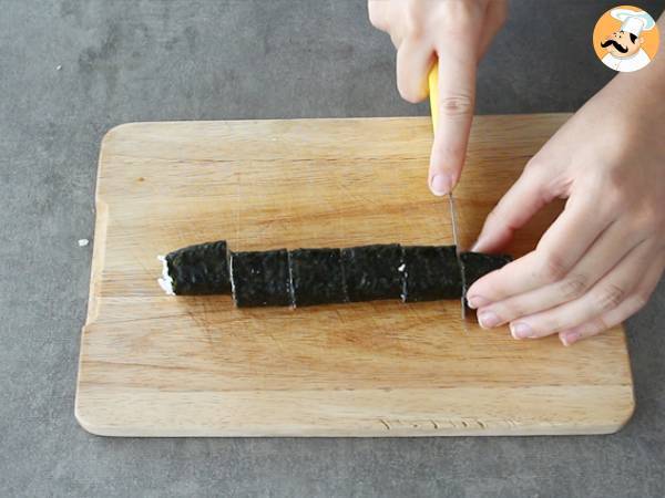 Makis de salmão defumado e abacate (clássico e Califórnia) - Preparação Passo 9