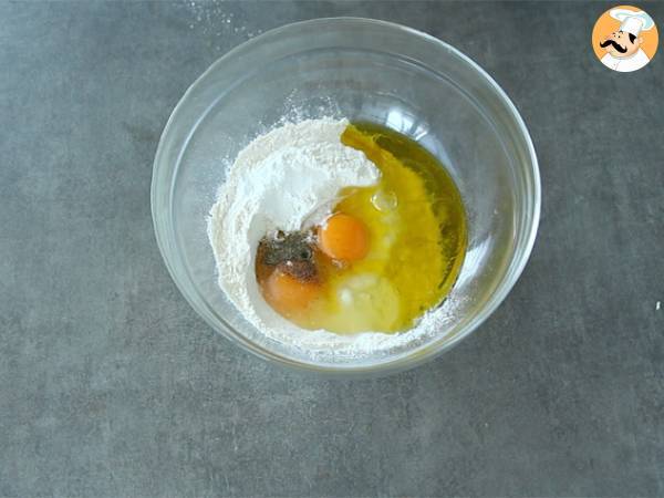 Bolinho de curgete e queijo (muffins salgado de abobrinha) - Preparação Passo 1