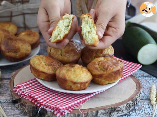 Bolinho de curgete e queijo (muffins salgado de abobrinha) - Preparação Passo 4