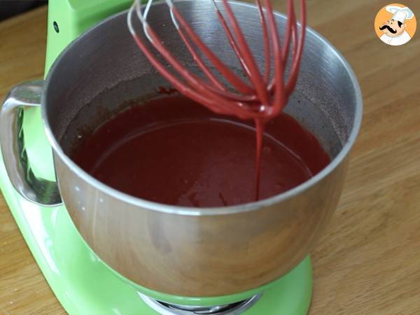 Red velvet cake (ou bolo veludo vermelho) - Preparação Passo 4